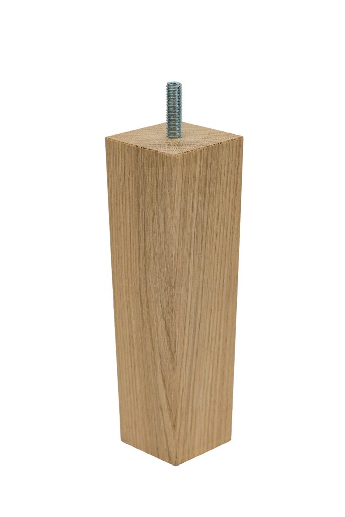 Drewniana noga meblowa z drewna dębowego, surowa, o kształcie piramidy