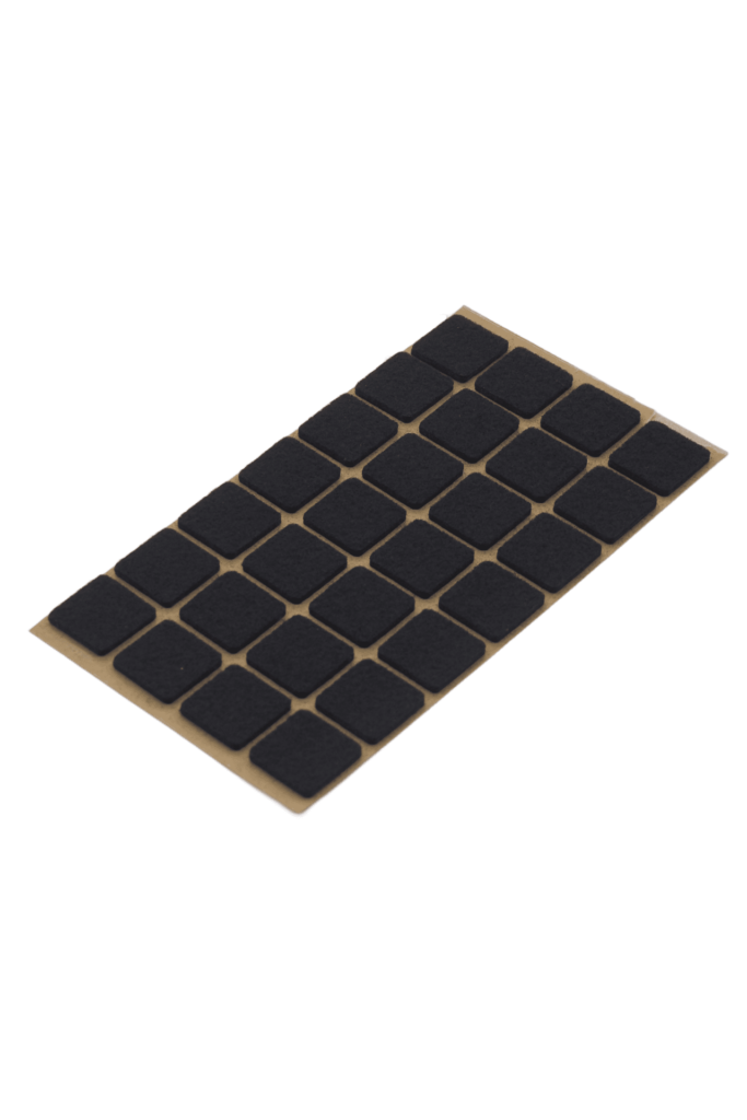 Opakowanie samoprzylepnych podkładek filcowych o kształcie kwadratu w kolorze czarnym - 28 szt.