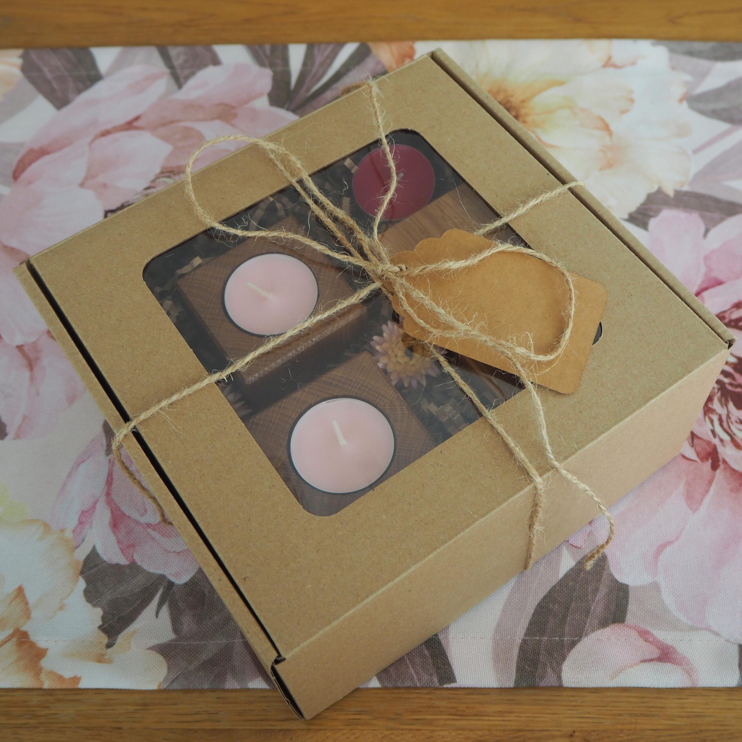 WD2020 - Zestaw prezentowy 20 – Świecznik kostka 3 szt. dąb olejowany