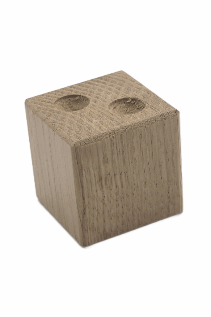 Dębowa noga kwadratowa do mebli, w kolorze naturalnym